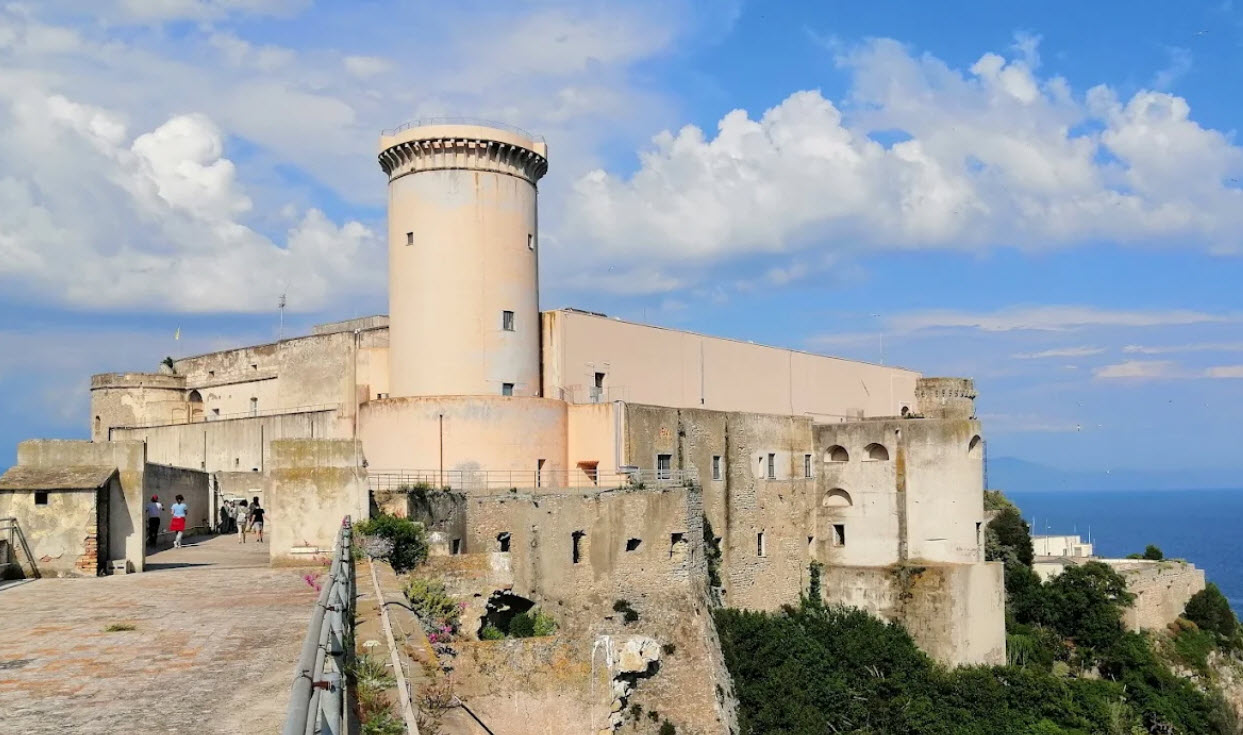 Castello Angioino-Aragonese, Italy